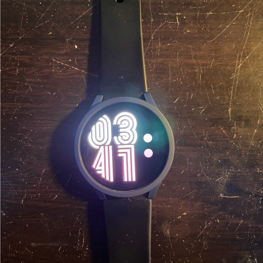 SAMSUNG Galaxy Watch4